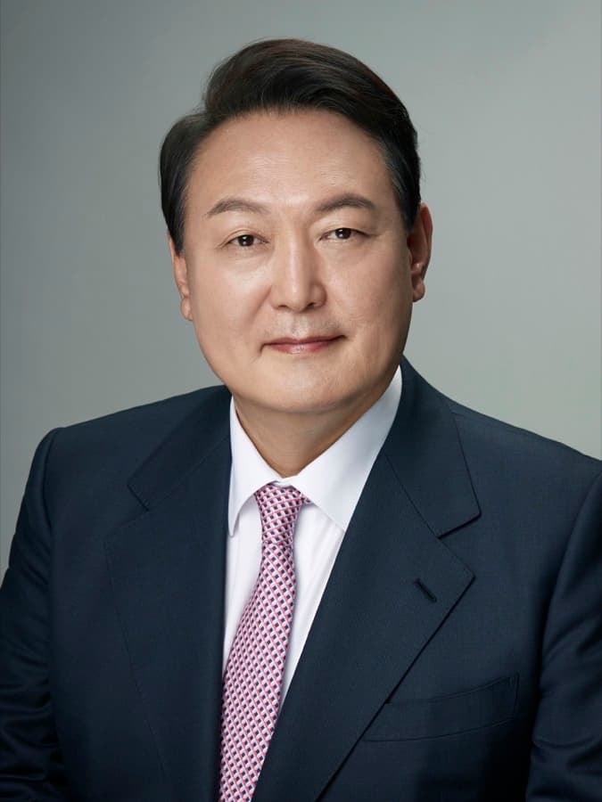Yoon Suk Yeol